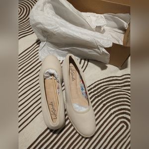 Life Stride Velocity 2.0, Cream Fabric, women's 11